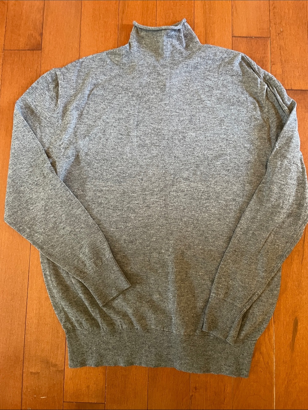 Zara Women's Gray Button Sweater